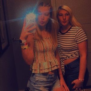 Meet your Posher, Alexis